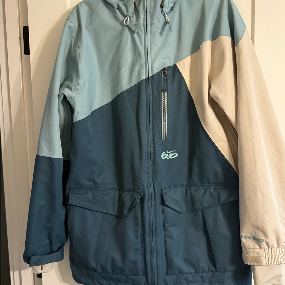 Nike 6.0 Green and Cream Snowboard Jacket